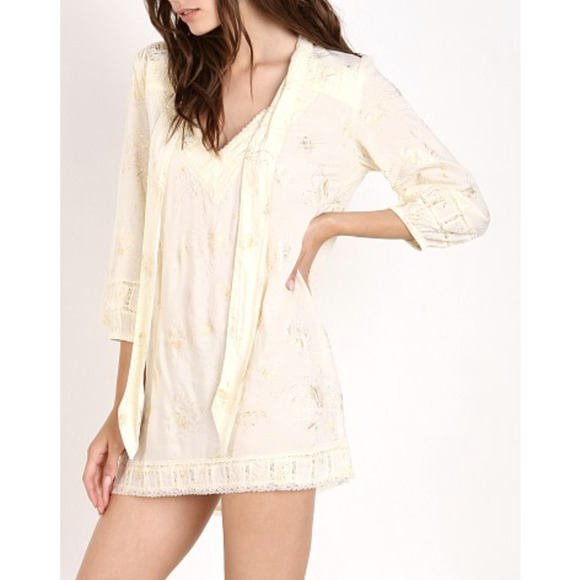 Novella Royale Cream Gold Long Sleeve Lace Dress - Picture 6 of 7